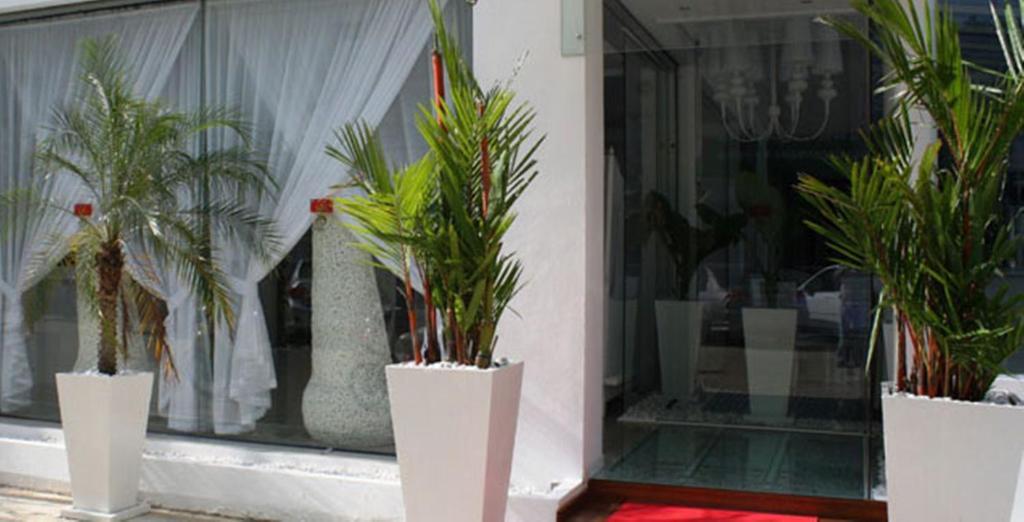 Santi White Hotel Phuket ภายนอก รูปภาพ