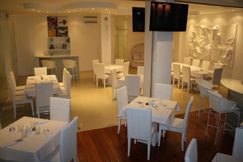 Santi White Hotel Phuket ภายนอก รูปภาพ